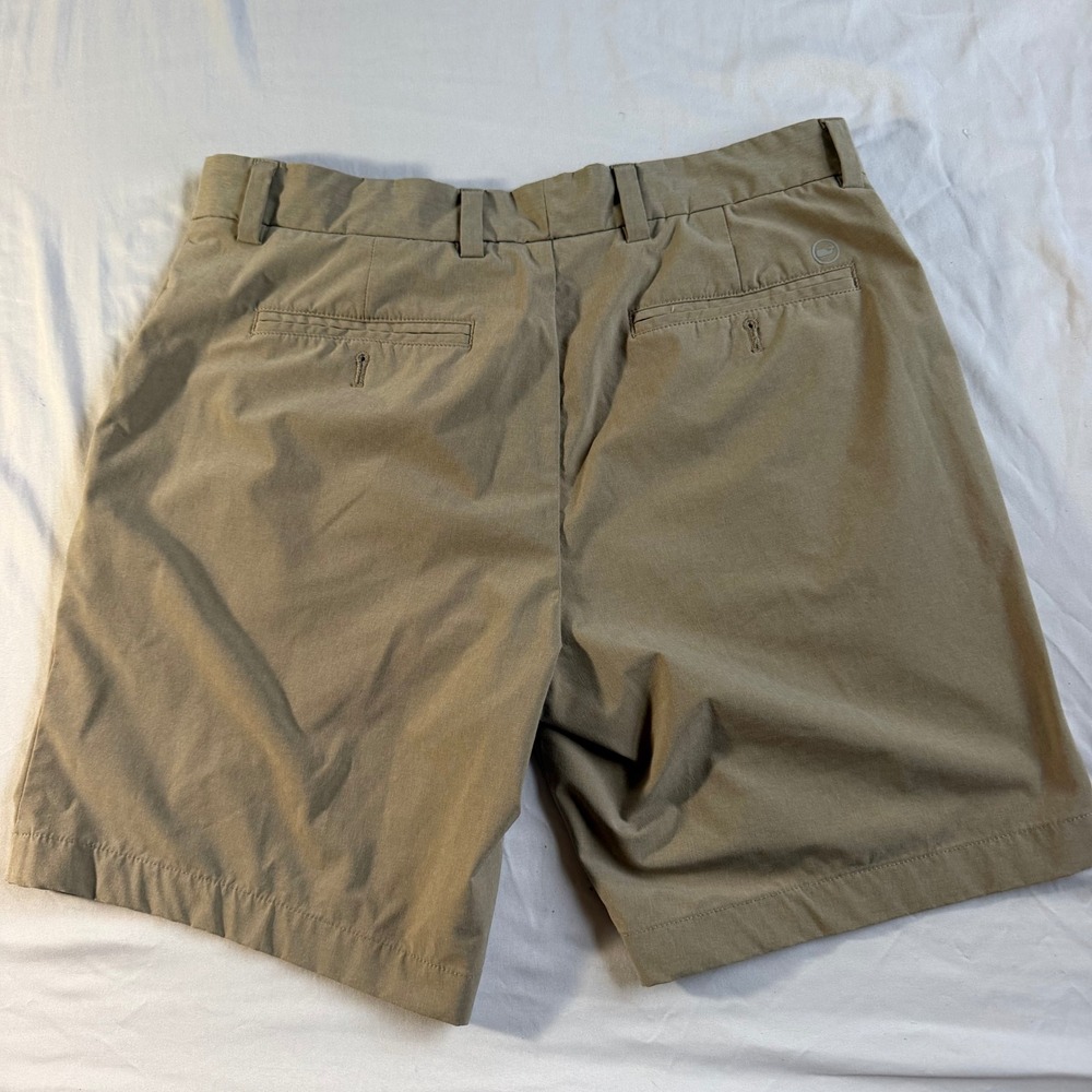 Vineyard Vines Performance Golf Shorts Mens 32 Khaki Tan Flat Front - Picture 3 of 7